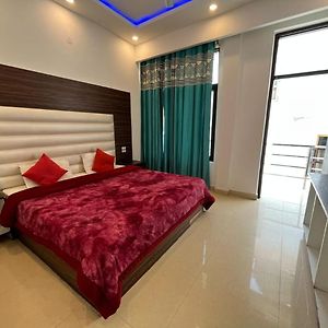 Rahul Hotel And Restaurant